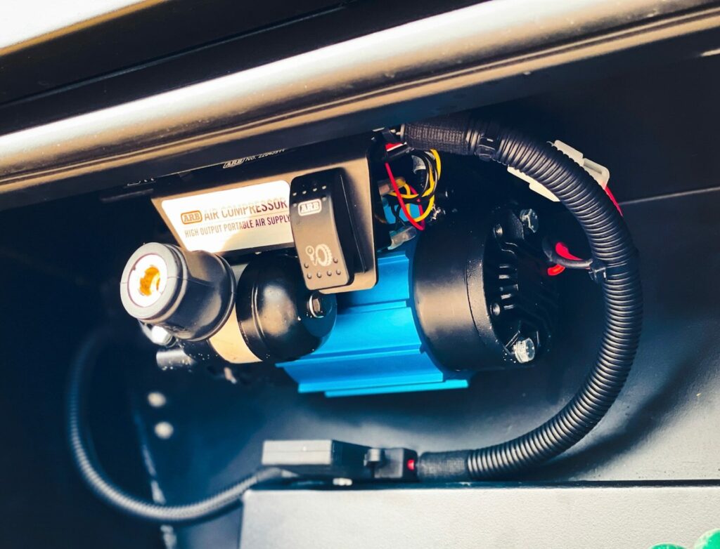 Air Compressor with supply outlet fitted to rear toolbox