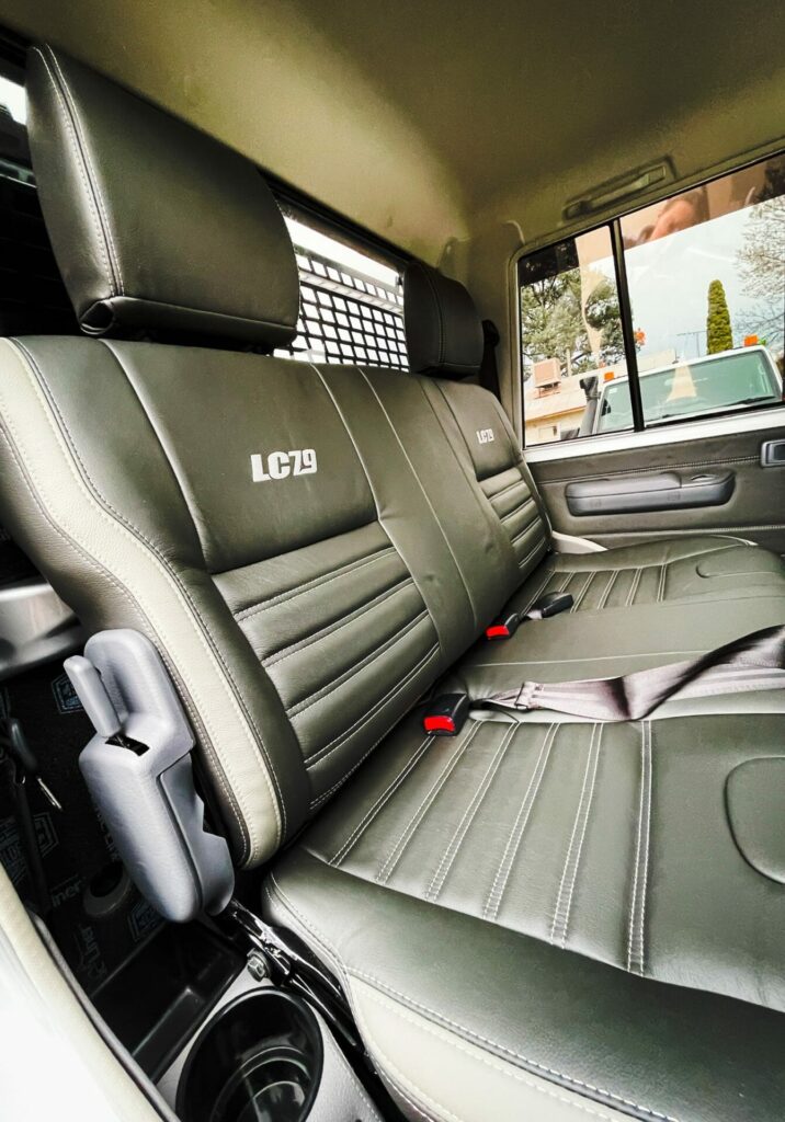 Proseat conversion: Silver LC79 Logo over backrests